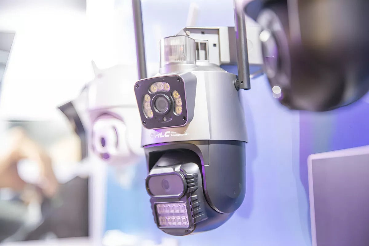 Camara De Seguridad Wifi Con Doble Lente